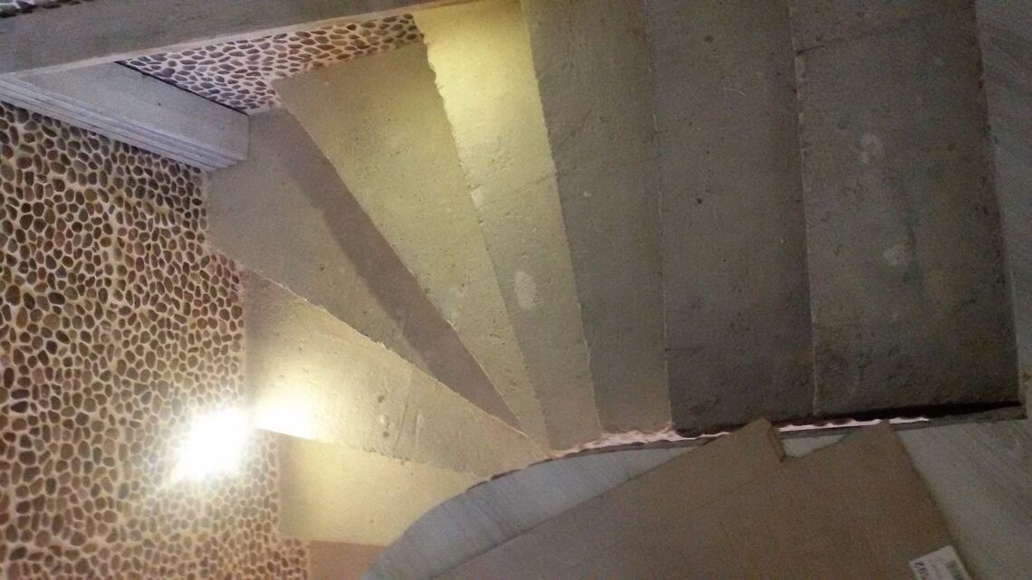 Бетонная лестница в Истре